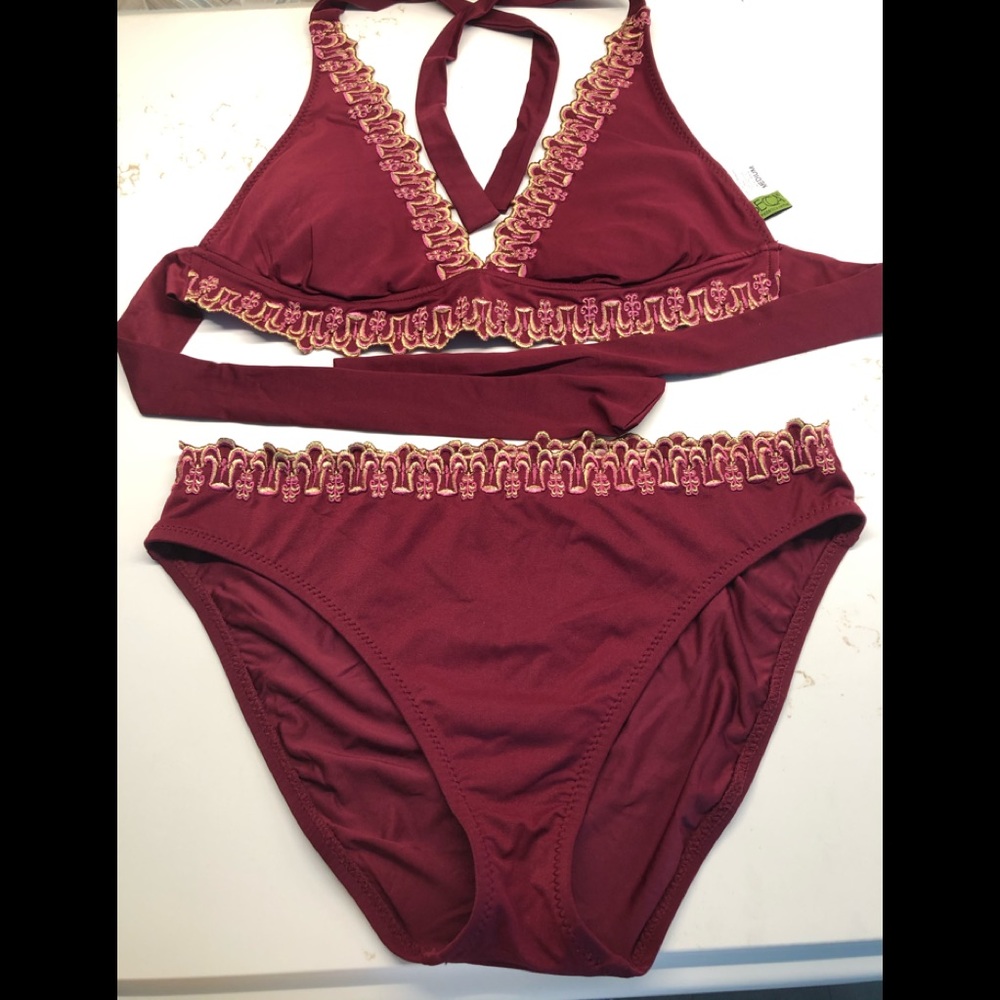 BECCA by REBECCA VIRTUE Two Piece Wine Bik…